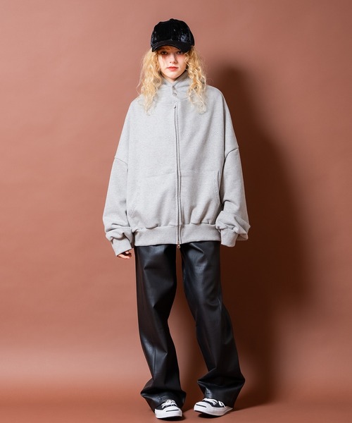 ankoROCK（アンコロック）の「a.p.o.v. ネイティブスタッズデザインボリュームネックスウェットオーバーサイズジップアップパーカー（パーカー・メンズ・ブラック/グレー・ONESIZE）」の5枚目の写真