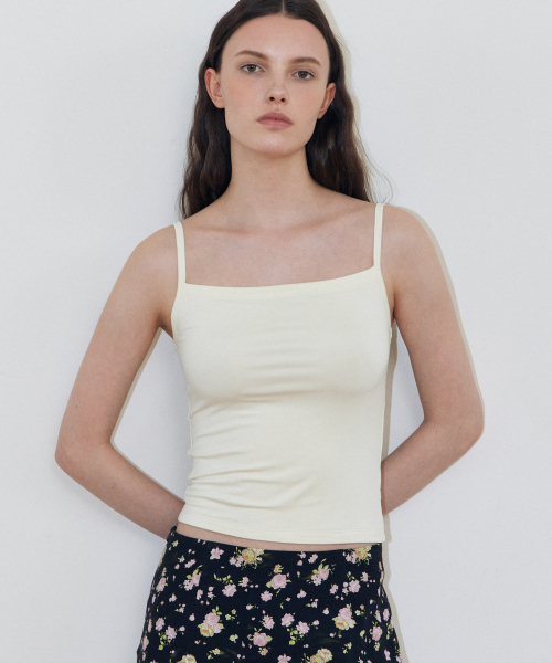 LADY VOLUME(レディーボリューム)の「エリススクエアタンクトップ (アイボリー)(Tシャツ/カットソー・レディース・その他・SMALL/MEDIUM)」の1枚目の写真