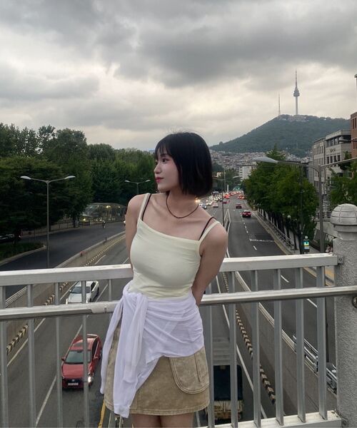 LADY VOLUME(レディーボリューム)の「エリススクエアタンクトップ (アイボリー)(Tシャツ/カットソー・レディース・その他・SMALL/MEDIUM)」の4枚目の写真