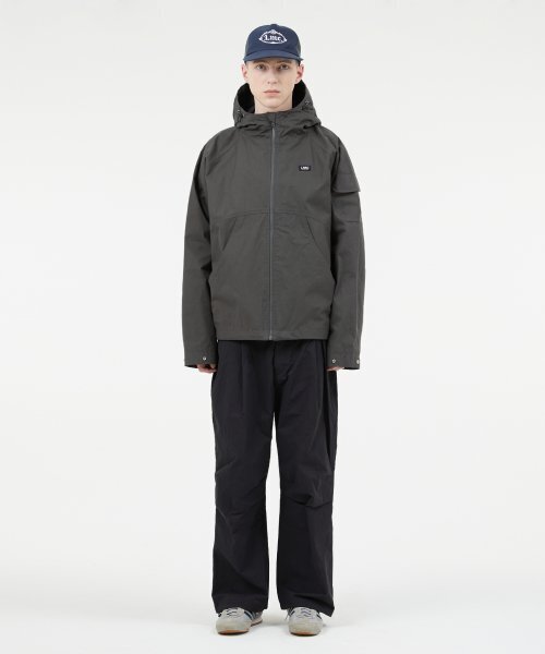 LMCの「CURVED WINDBREAKER JACKET charcoal(ナイロンジャケット・レディース・その他・LARGE/X-LARGE)」の2枚目の写真