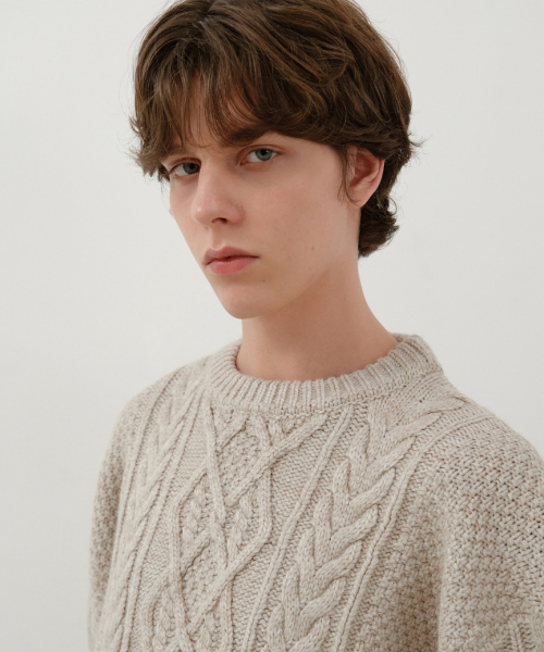 WEDNESDAY OASIS（ウェンズデーオアシス）の「アーデンケーブルラウンドニット_BEIGE(WC25-KN91)（ニット/セーター・メンズ・ベージュ・MEDIUM/LARGE）」の4枚目の写真