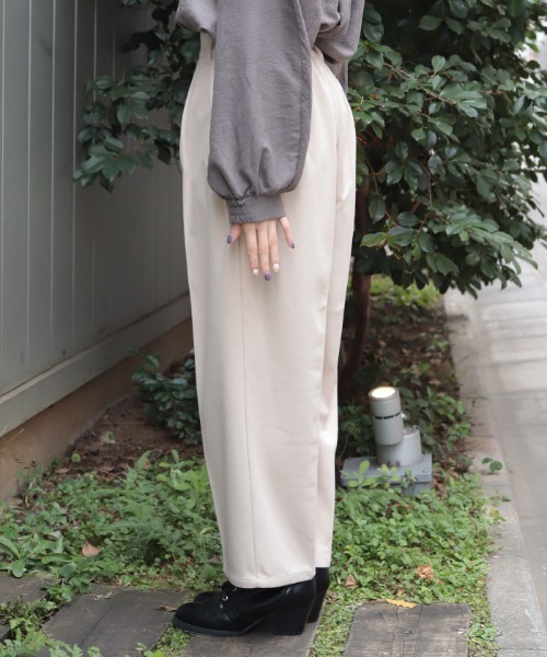 axes femme(アクシーズファム)の「薔薇刺繍裏起毛パンツ(その他パンツ・レディース・ベージュ/ブラック・MEDIUM/LARGE)」の4枚目の写真