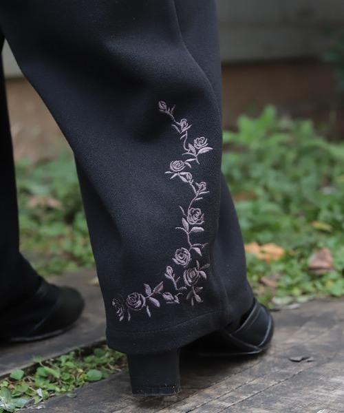 axes femme(アクシーズファム)の「薔薇刺繍裏起毛パンツ(その他パンツ・レディース・ベージュ/ブラック・MEDIUM/LARGE)」の8枚目の写真