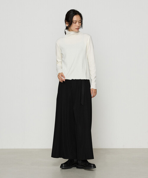 Gabardine K.T(ギャバジンケーティー)の「〔 +サイズ 〕 ニットコール タートル(Tシャツ/カットソー・レディース・オフホワイト/ライトグレー/ネイビー・13号)」の4枚目の写真