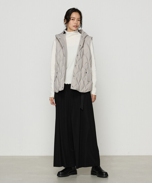Gabardine K.T(ギャバジンケーティー)の「〔 +サイズ 〕 ニットコール タートル(Tシャツ/カットソー・レディース・オフホワイト/ライトグレー/ネイビー・13号)」の6枚目の写真