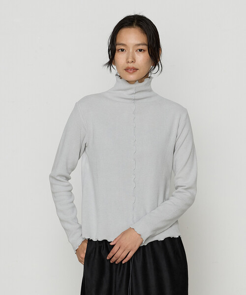Gabardine K.T(ギャバジンケーティー)の「〔 +サイズ 〕 ニットコール タートル(Tシャツ/カットソー・レディース・オフホワイト/ライトグレー/ネイビー・13号)」の10枚目の写真