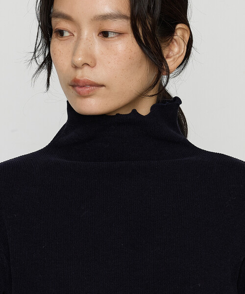 Gabardine K.T(ギャバジンケーティー)の「〔 +サイズ 〕 ニットコール タートル(Tシャツ/カットソー・レディース・オフホワイト/ライトグレー/ネイビー・13号)」の17枚目の写真