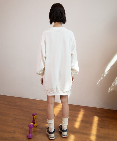MENASOO（ミナス）の「WOMEN SLOGAN LOOSE-FIT DRESS_IVORY（ワンピース・レディース・アイボリー・F）」の4枚目の写真