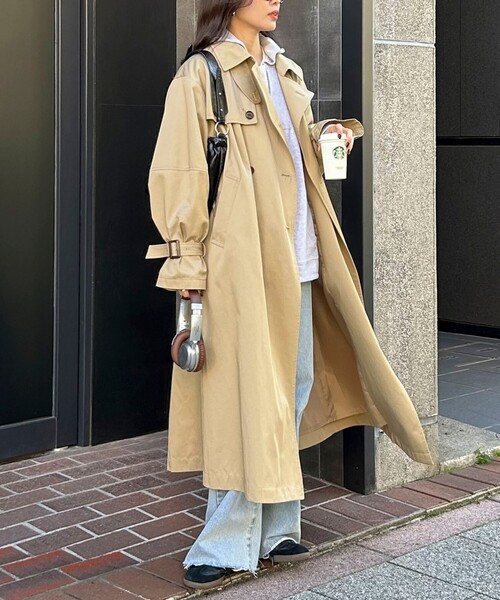 fredy emue（フレディエミュ）の「【発売のたびに即完売する大人気アイテム】袖ボリュームトレンチコート（トレンチコート・レディース・ベージュ・38/36）」の4枚目の写真