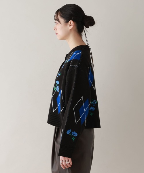 RAGEBLUE(レイジブルー)の「フラワー刺繍ニットカーディガン(ニット/セーター・レディース・ブラック/ホワイト・FREE)」の17枚目の写真