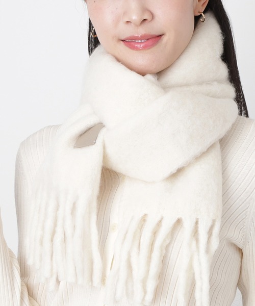 WEB限定】ボリューム シャギーマフラー レザータグ（マフラー）｜FURLA