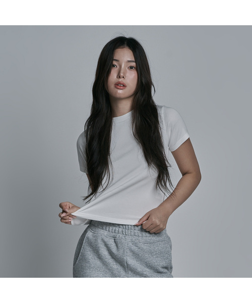 JELEVE(ジェイエルブ)の「ウィメンズレギュラーフィットショートスリーブ(Tシャツ/カットソー・レディース・ホワイト/ブラック・SMALL/MEDIUM/LARGE)」の2枚目の写真