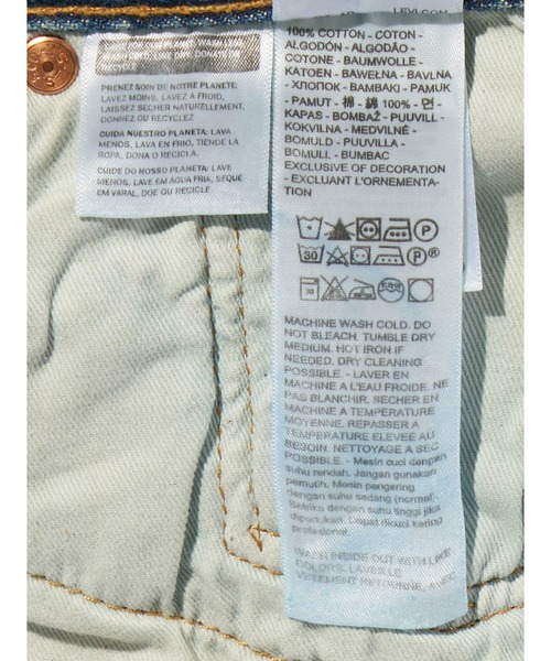 Levi's（リーバイス）の「Levi's/リーバイス 501(R) オリジナルジーンズ ミディアムインディゴ（デニムパンツ・メンズ・ダークインディゴブルー・W34 L32/W33 L32/W32 L32/W31 L32/W30 L32/W29 L32/W28 L32/W36 L32）」の12枚目の写真