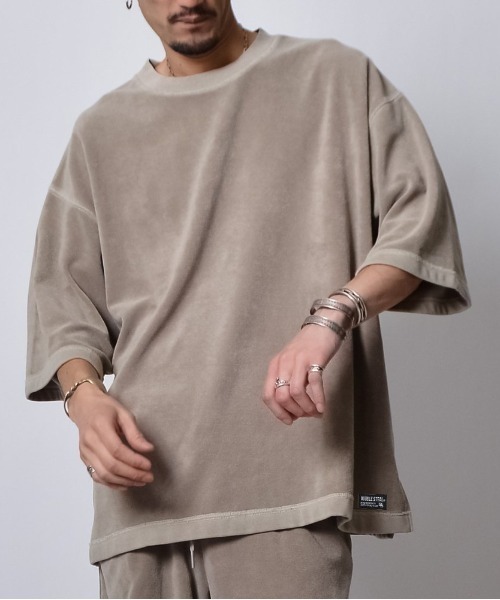 DOUBLE STEAL(ダブルスティール)の「DSピグメントパイルオーバーサイズTシャツ(Tシャツ/カットソー・メンズ・グリーン/ブラック/グレイッシュベージュ・MEDIUM/SMALL/LARGE)」の14枚目の写真