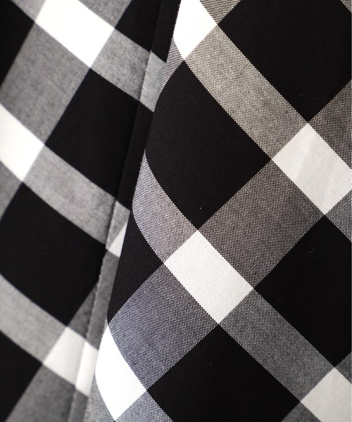 MARGARET HOWELL（マーガレットハウエル）の「COTTON CHECK SKIRT（スカート・レディース・ブラック・2/1）」の6枚目の写真