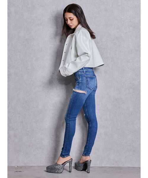 GYDA（ジェイダ）の「Symmetry GYDA EMBOSSパテントフェイクレザーショートジャケット（ライダースジャケット・レディース・ブラック/オフホワイト・FREE）」の4枚目の写真