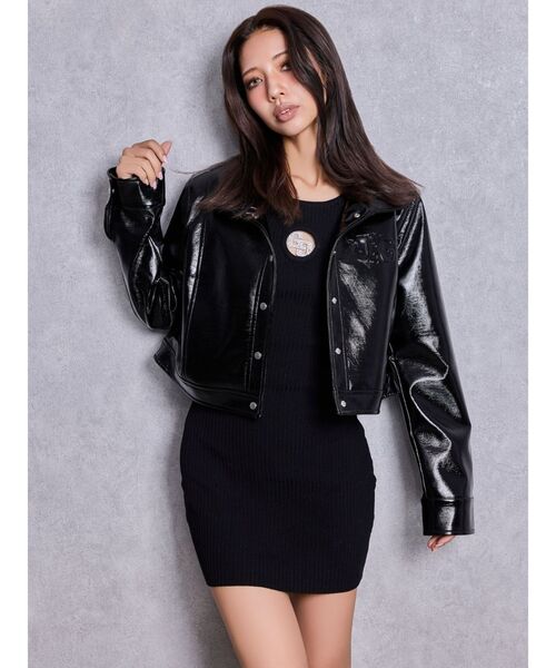 GYDA（ジェイダ）の「Symmetry GYDA EMBOSSパテントフェイクレザーショートジャケット（ライダースジャケット・レディース・ブラック/オフホワイト・FREE）」の5枚目の写真