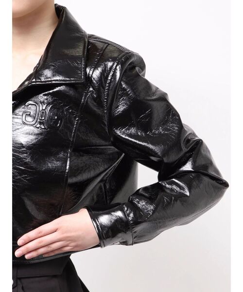 GYDA（ジェイダ）の「Symmetry GYDA EMBOSSパテントフェイクレザーショートジャケット（ライダースジャケット・レディース・ブラック/オフホワイト・FREE）」の18枚目の写真