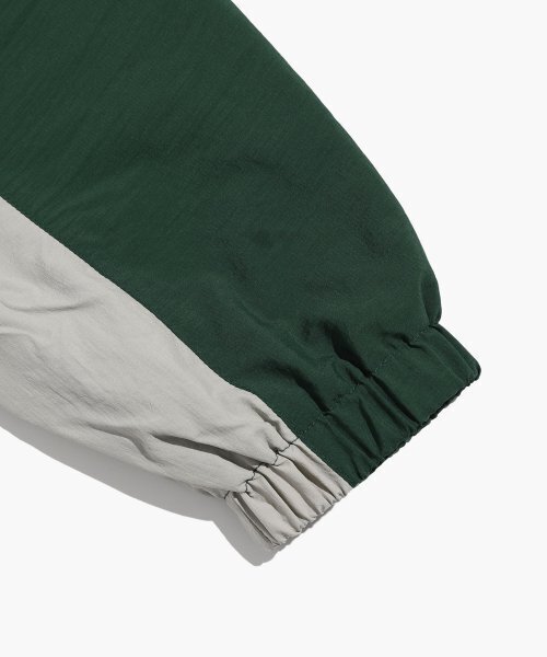NICE GHOST CLUB(ナイスゴーストクラブ)の「3STAR PULLOVER JACKET_GREEN(NG2DSUB963A)(ナイロンジャケット・レディース・グリーン・S/M/L)」の5枚目の写真