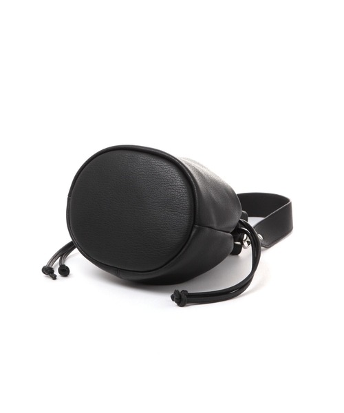 LAKOLE（ラコレ）の「2WAYバケツ巾着バッグ / 645236（ショルダーバッグ・レディース・ライトブラウン/オフホワイト/ブラック・FREE）」の9枚目の写真