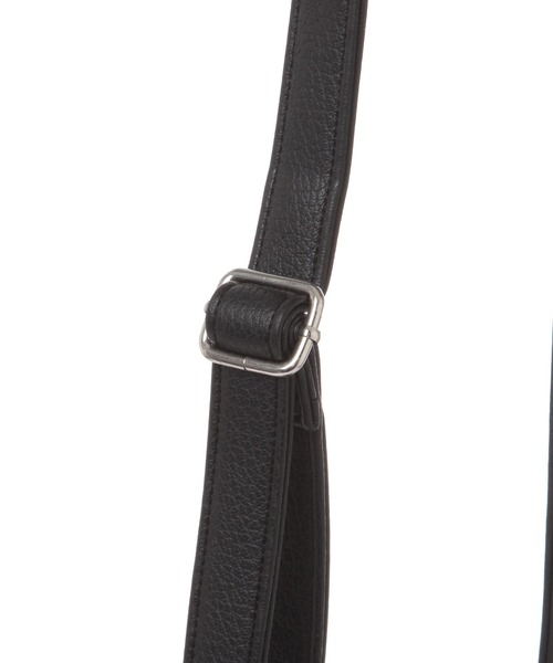 LAKOLE（ラコレ）の「2WAYバケツ巾着バッグ / 645236（ショルダーバッグ・レディース・ライトブラウン/オフホワイト/ブラック・FREE）」の11枚目の写真