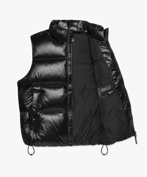 LMCの「OG GLOSSY PUFFER DUCK DOWN VEST black(ダウンベスト・レディース・その他・S/M/L/XL)」の4枚目の写真