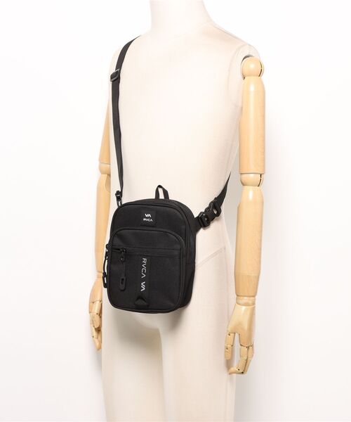 RVCA(ルーカ)の「RVCA メンズ UTILITY POUCH ショルダーバッグ 【2026年春夏モデル】(ショルダーバッグ・メンズ・オリーブ/ブラック・FREE)」の6枚目の写真