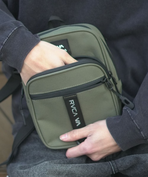 RVCA(ルーカ)の「RVCA メンズ UTILITY POUCH ショルダーバッグ 【2026年春夏モデル】(ショルダーバッグ・メンズ・オリーブ/ブラック・FREE)」の7枚目の写真