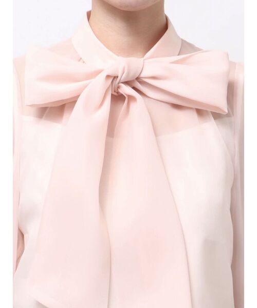 MERCURYDUO（マーキュリーデュオ）の「オーガンジービッグボウタイブラウス（シャツ/ブラウス・レディース・オフホワイト/ピンク/ライトグレー・FREE）」の10枚目の写真