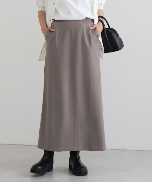 Pierrot（ピエロ）の「ストレスフリーな着心地ストレッチIラインスカート（スカート・レディース・ブラック/モカ/チャコール/グレイッシュベージュ・L/M/S/PL/PM/PS/TL/TM）」の12枚目の写真