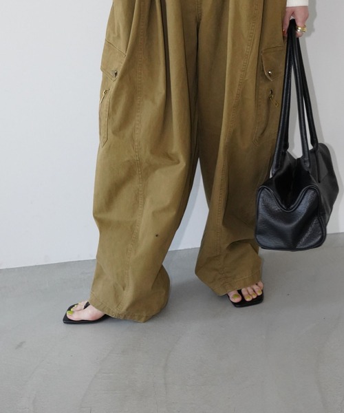 chuclla(チュクラ)の「ボリュームタックワイドカーゴパンツ chw26s099(その他パンツ・レディース・カーキ/ライトグレー/キャメル・S/M/L)」の19枚目の写真