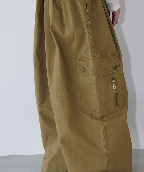 chuclla(チュクラ)の「ボリュームタックワイドカーゴパンツ chw26s099(その他パンツ・レディース・カーキ/ライトグレー/キャメル・S/M/L)」の20枚目の写真