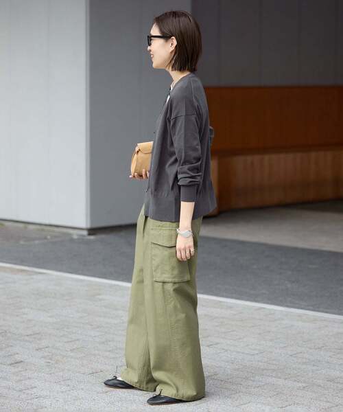 SLOBE IENA（スローブイエナ）の「《シリーズあり》コットンキュプラクルーネックカーディガン（カーディガン/ボレロ・レディース・アイボリー/ベージュ/ピンク/チャコールグレー・FREE）」の8枚目の写真