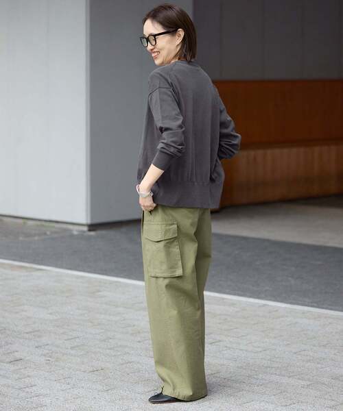 SLOBE IENA（スローブイエナ）の「《シリーズあり》コットンキュプラクルーネックカーディガン（カーディガン/ボレロ・レディース・アイボリー/ベージュ/ピンク/チャコールグレー・FREE）」の9枚目の写真