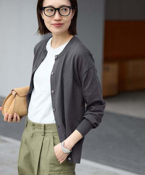 SLOBE IENA（スローブイエナ）の「《シリーズあり》コットンキュプラクルーネックカーディガン（カーディガン/ボレロ・レディース・アイボリー/ベージュ/ピンク/チャコールグレー・FREE）」の12枚目の写真