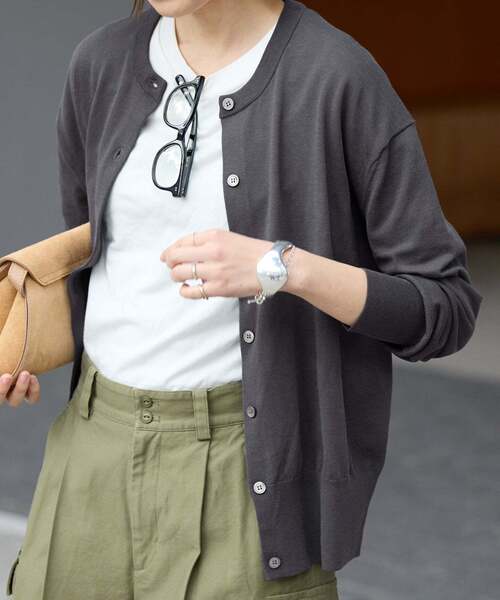 SLOBE IENA（スローブイエナ）の「《シリーズあり》コットンキュプラクルーネックカーディガン（カーディガン/ボレロ・レディース・アイボリー/ベージュ/ピンク/チャコールグレー・FREE）」の18枚目の写真