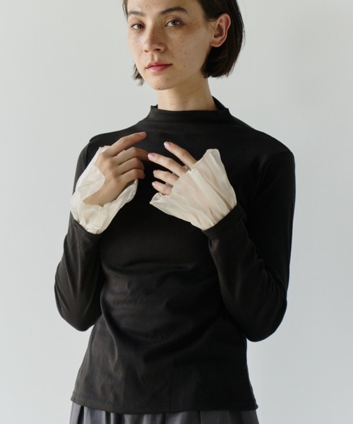 Libra Cue(リブラ キュー)の「フリルチュールスリーブカットソー(Tシャツ/カットソー・レディース・アイボリー/ブラック・FREE)」の3枚目の写真