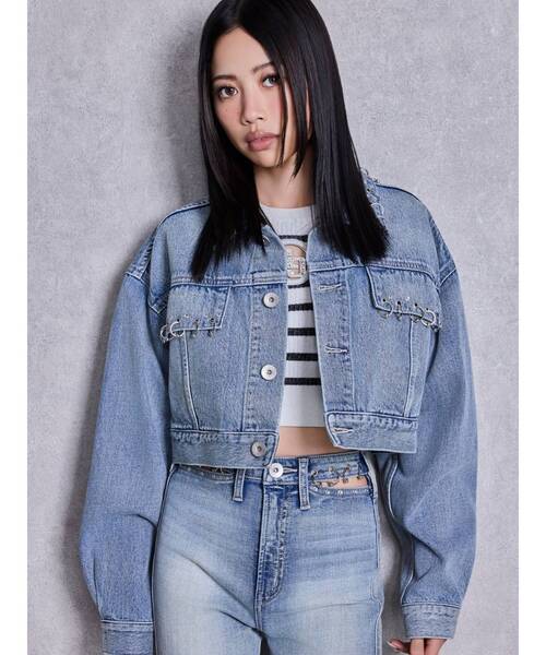 GYDA（ジェイダ）の「ring bijou studsデザインデニムショートGジャン（デニムジャケット・レディース・ライトブルー/ブルー・FREE）」の3枚目の写真