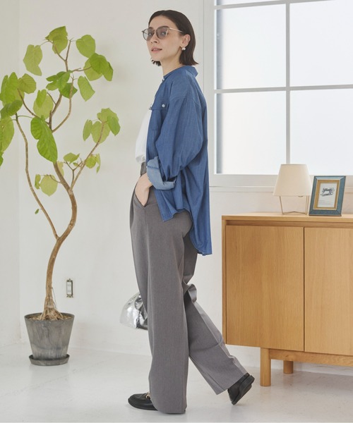ANGIE(アンジー)の「シアーデニム オーバーサイズ レギュラーカラー シャツ(シャツ/ブラウス・レディース・ブルー/サックスブルー/ネイビー・FREE)」の4枚目の写真