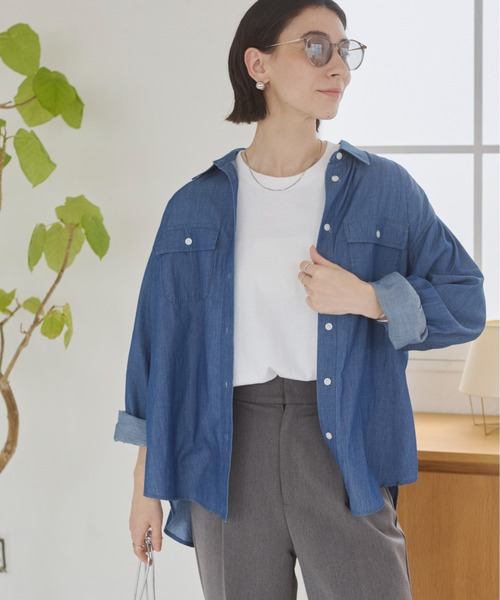 ANGIE(アンジー)の「シアーデニム オーバーサイズ レギュラーカラー シャツ(シャツ/ブラウス・レディース・ブルー/サックスブルー/ネイビー・FREE)」の13枚目の写真