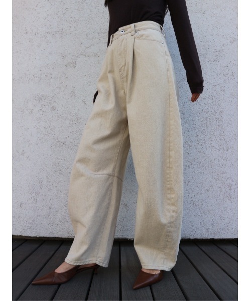 TRUNC（トランクエイティーエイト）の「Tuck Curve Pants / タックカーブパンツ（その他パンツ・レディース・ブラック/ベージュ・MEDIUM/SMALL）」の12枚目の写真