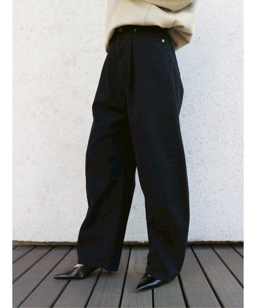 TRUNC（トランクエイティーエイト）の「Tuck Curve Pants / タックカーブパンツ（その他パンツ・レディース・ブラック/ベージュ・MEDIUM/SMALL）」の17枚目の写真