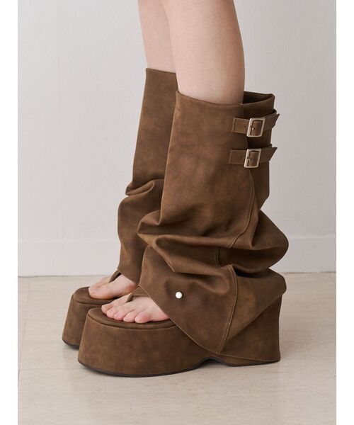 jouetie(ジュエティ)の「カバートングサンダルブーツ(サンダル・レディース・ブラック/ブラウン・MEDIUM/LARGE)」の2枚目の写真