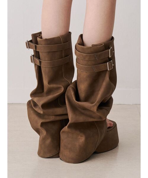 jouetie(ジュエティ)の「カバートングサンダルブーツ(サンダル・レディース・ブラック/ブラウン・MEDIUM/LARGE)」の17枚目の写真