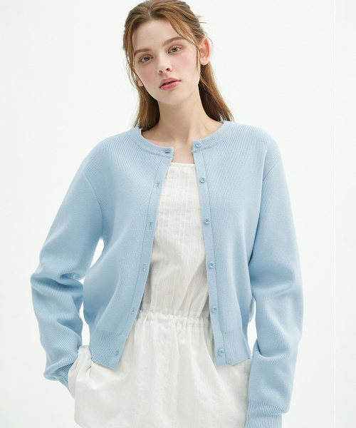 MICANE(ミケーネ)の「シアンベーシックカーディガン(カーディガン/ボレロ・レディース・スカイブルー/ピンク/クリーム・SMALL/MEDIUM/LARGE/X-LARGE)」の5枚目の写真