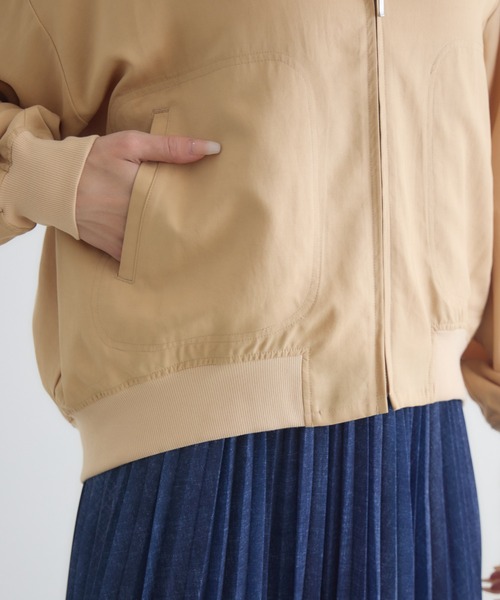 KATHARINE ROSS（キャサリンロス）の「【KATHARINE ROSS】さらっとブルゾン（ブルゾン・レディース・ベージュ/カーキ/ライトブルー・FREE）」の18枚目の写真