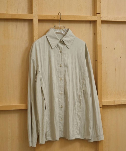 TODAYFUL（トゥデイフル）の「TODAYFUL Sidetuck Silky Shirts（シャツ/ブラウス・レディース・オフホワイト/ブラック/ライトグリーン・FREE）」の3枚目の写真