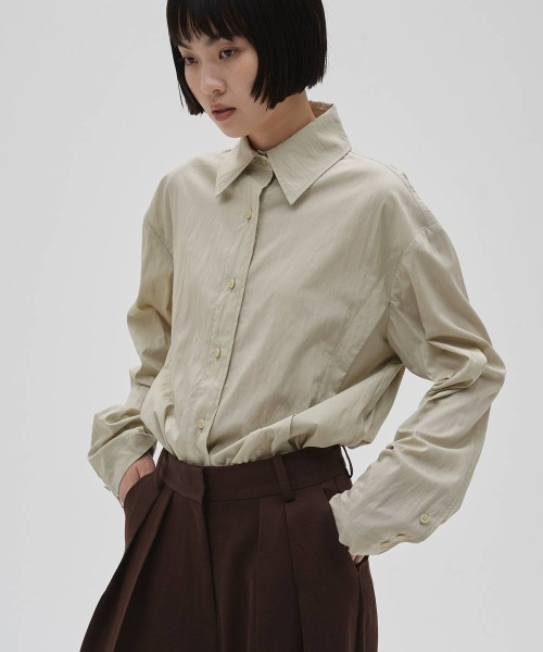 TODAYFUL（トゥデイフル）の「TODAYFUL Sidetuck Silky Shirts（シャツ/ブラウス・レディース・オフホワイト/ブラック/ライトグリーン・FREE）」の9枚目の写真