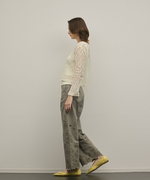 GRACE CONTINENTAL(グレースコンチネンタル)の「カットワークフレアパンツ(その他パンツ・レディース・グレー/ホワイト・36/38)」の14枚目の写真