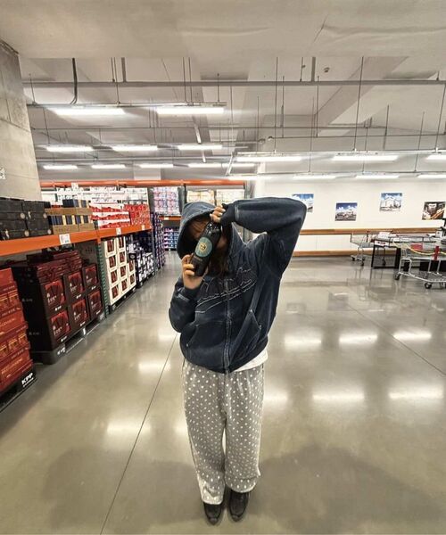 WKNDRS(ウィーキャンドース)の「BRUSHED ZIP-UP HOODIE (DENIM)(パーカー・レディース・その他・SMALL/MEDIUM/LARGE/X-LARGE)」の8枚目の写真